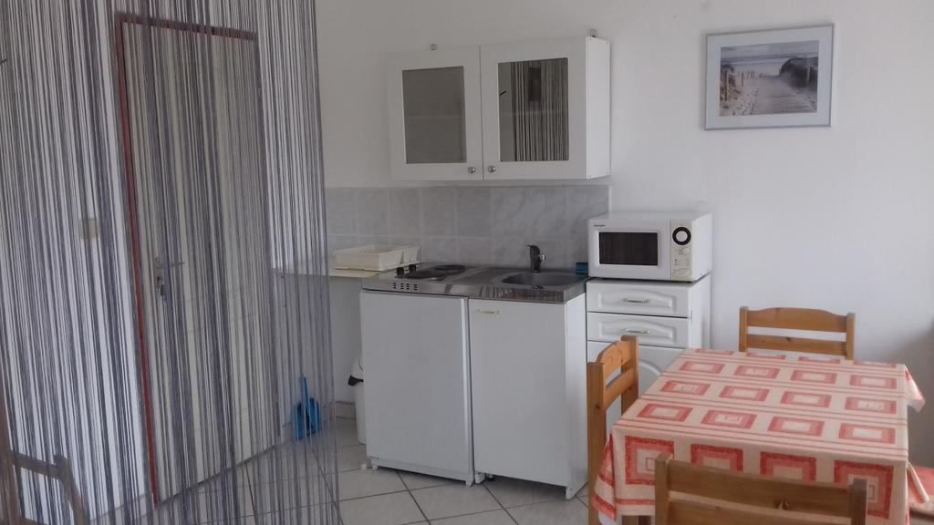 Appartamento Apartmanhaz Balatonfenyves Esterno foto